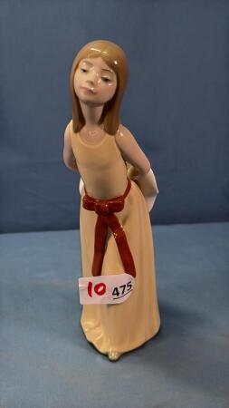LLADRO FIGURINE "LADY"