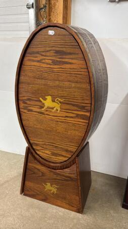 UNIQUE OAK STORAGE UNIT WITH SHELVES