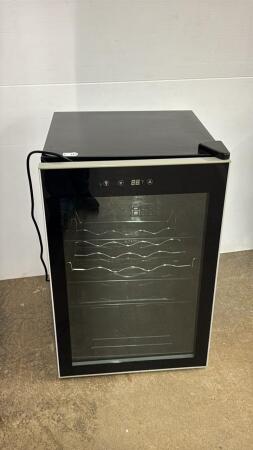 ROYAL SOVEREIGN WINE FRIDGE