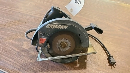 Skilsaw 7.25in Electric Ciruclar Saw
