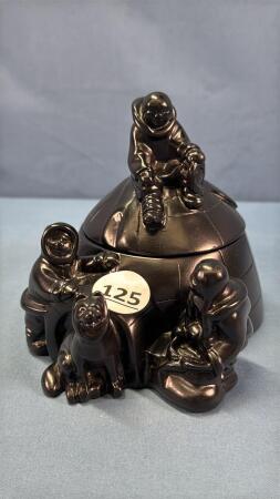 OBSIDIAN INUIT TRINKET BOX WITH IGLOO DESIGN
