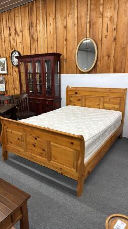 QUEEN SIZED PINE SLEIGH BED (FRAME ONLY)