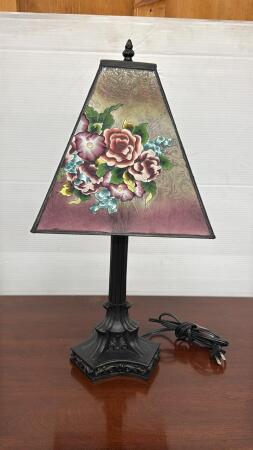 TABLE LAMP WITH FLORAL D&Eacute;COR
