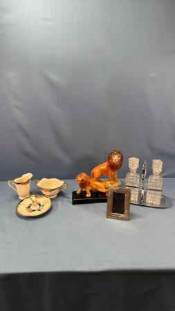 TRAY LOT
