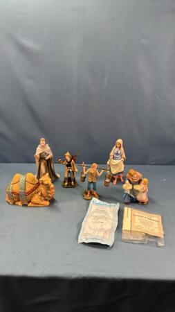 FIGURINE LOT