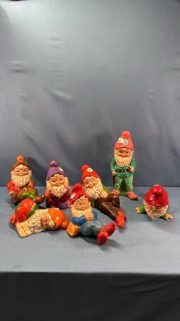SEVEN DWARF CERAMIC SET