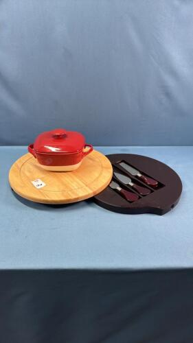 CHEESE BOARD WITH UNDERSIDE UTENSIL STORAGE