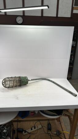 MARINE STYLE WEATHER PROOF FIXTURE