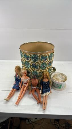 FABRIC COVERED CAN WITH BARBIES & ACCESSORIES