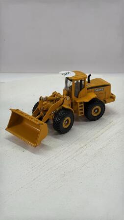 JOHN DEERE WHEEL LOADER