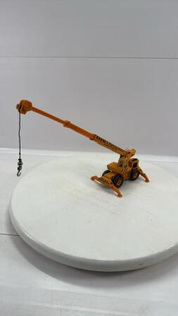 MOBILE CRANE WITH OUTRIGGERS & BOOM