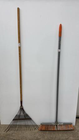 19IN HARD BRISTLE PUSH BROOM & LEAF RAKE