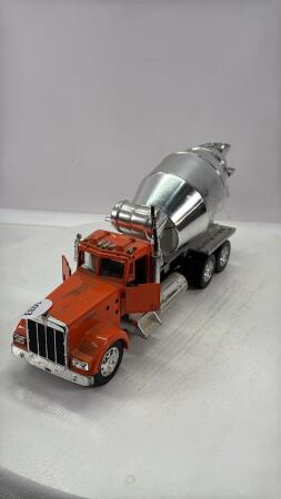 KENWORTH CEMENT TRUCK