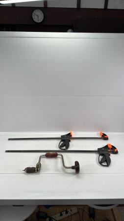 BRACE & (2) 24IN SLIDING GRIP CLAMPS