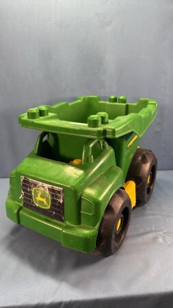 MEGA BLOCKS JOHN DEERE DUMP TRUCK