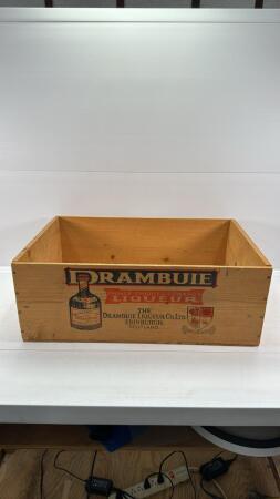 WOODEN CRATE "DRAMBUHIE LIQUEUR CO" STAMP