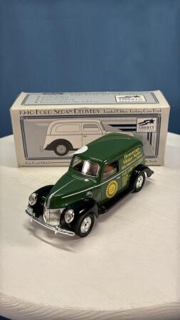 1940 FORD SEDAN HEMMINGS MOTOR NEWS DELIVERY BANK