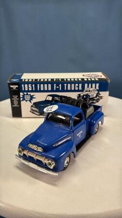 1951 FORD F-1 WIX FILTERS TRUCK BANK