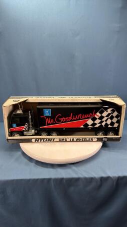 GMC 18 WHEELER STEEL SEMI