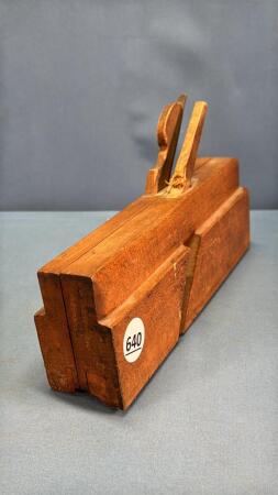 (1) ROUTER PLANE