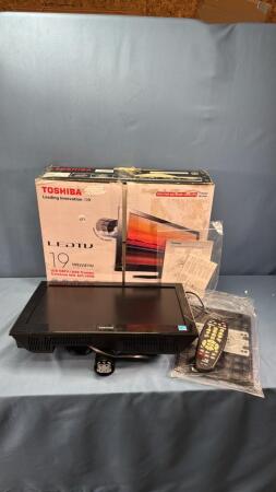 19IN TOSHIBA LCD HD TELEVISION/DVD COMBO