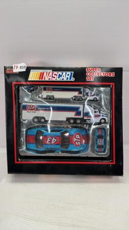 NASCAR STP RICHARD PETTY RACE TEAM SET