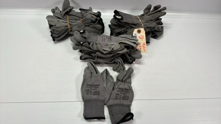 18 Pair Body Guard Size Extra Small Gloves