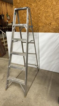 6FT ALUMINUM STEP LADDER