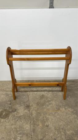 QUILT RACK