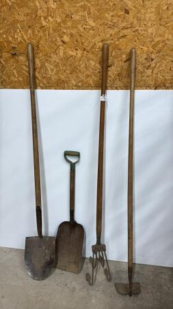 GARDEN TOOL LOT