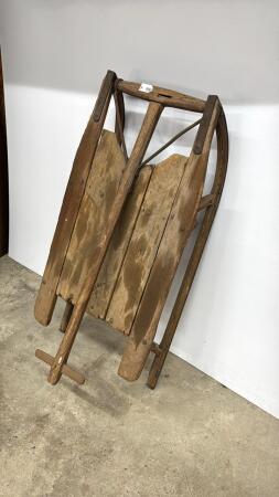 VINTAGE WOODEN SLEIGH