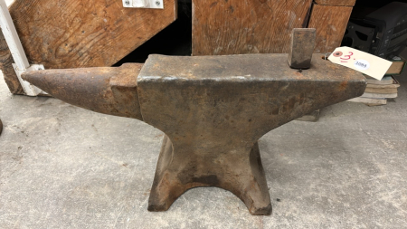 24in Long Anvil with 1 Shaping Tool