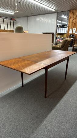 TEAK DRAW LEAF TABLE