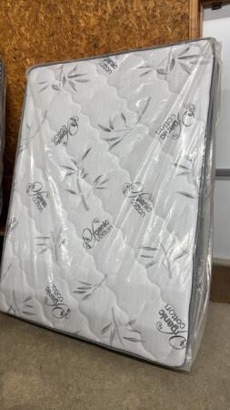 DOUBLE XL MATTRESS "NEW & UNSUED"