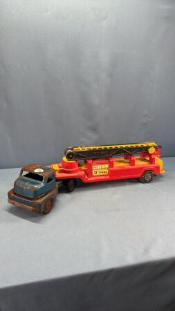 TIN TOY TRUCK W/TONKA FIRE LADDER TRAILER