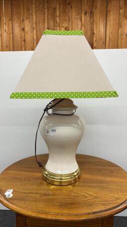 TABLE LAMP WITH SHADE