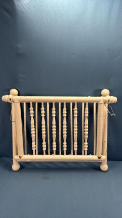 HANGING MAGAZINE RACK