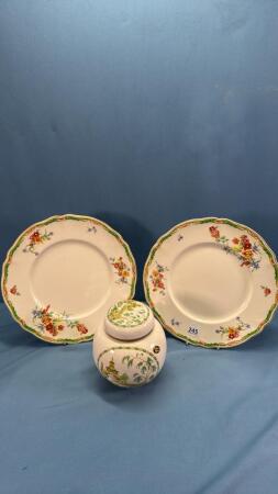 (2) STAFFORDSHIRE MATCHING 10IN DINNER PLATES