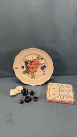 BAVARIA PLATE WITH (2) MINIATURE DOLL DISH SETS