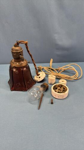 HANGING FIXTURE (WITH HAIRLINE)
