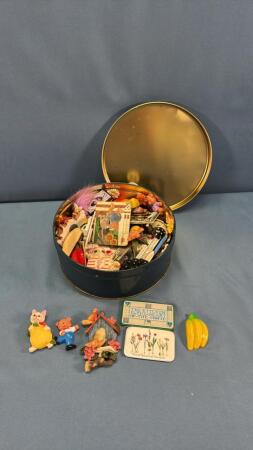 LARGE QUANTITY OF FRIDGE MAGNETS