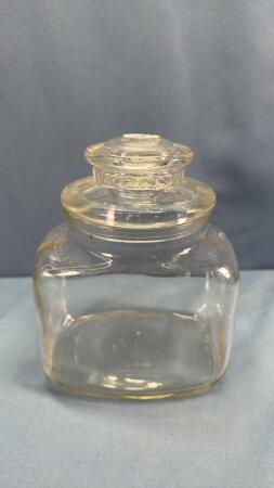 7IN TALL GLASS CANNISTER WITH LID