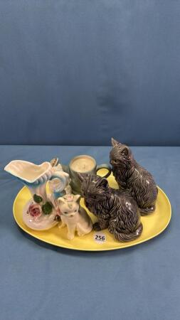 PLATE OF ORNAMENTAL PIECES