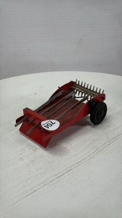 HAY LOADER IMPLEMENT