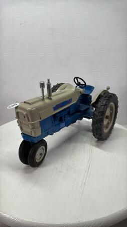 FORD COMMANDER 6000 NARROW TRACTOR