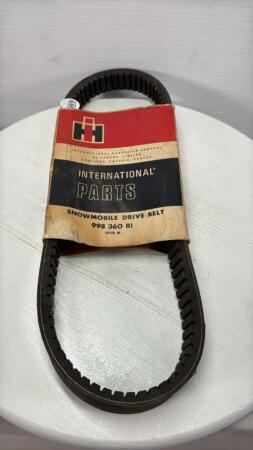 INTERNATIONAL PARTS SNOWMOBILE DRIVE BELT