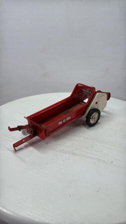 TRU-SCALE MANURE SPREADER