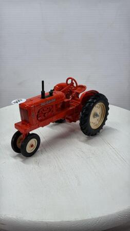 ALLIS CHALMERS WD45 NARROW TRACTOR