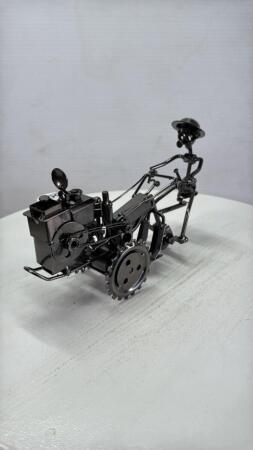 METAL ARTWORK