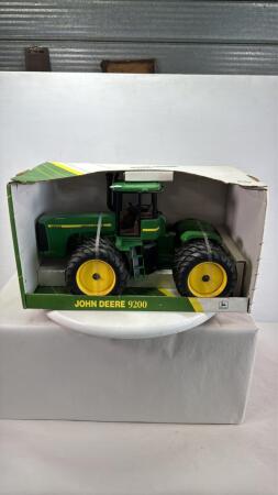 JOHN DEERE 9200 ARTICULATING TRACTOR TRIPLE DUALS